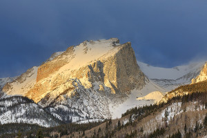 The short but sweet lighting conditions helped paint Hallet Peak in stunning light while the winds raked over her summit. Technical Details: Canon EOS 5D Mark III, 70-300mm F4-5.6 L