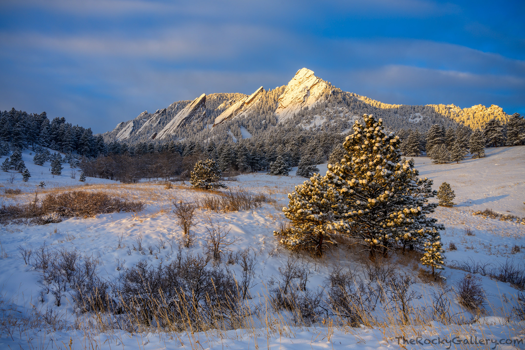 Snow fell all night on Boulder, Colorado leaving its famous Flatiron formation covered in white powder. Out in Chautauqua Meadow...