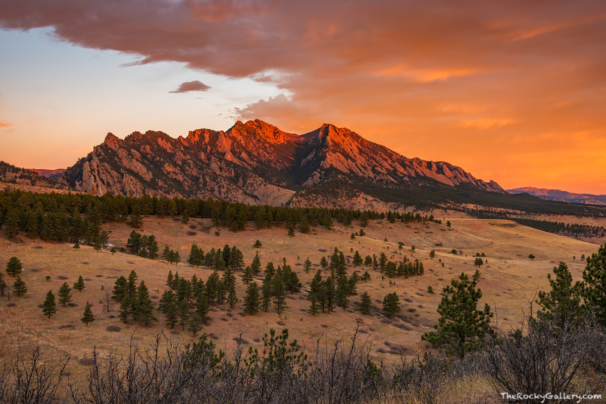 November skies over the Flatirons of Boulder, Colorado can put on quite a color display when the conditions are right. This morning...