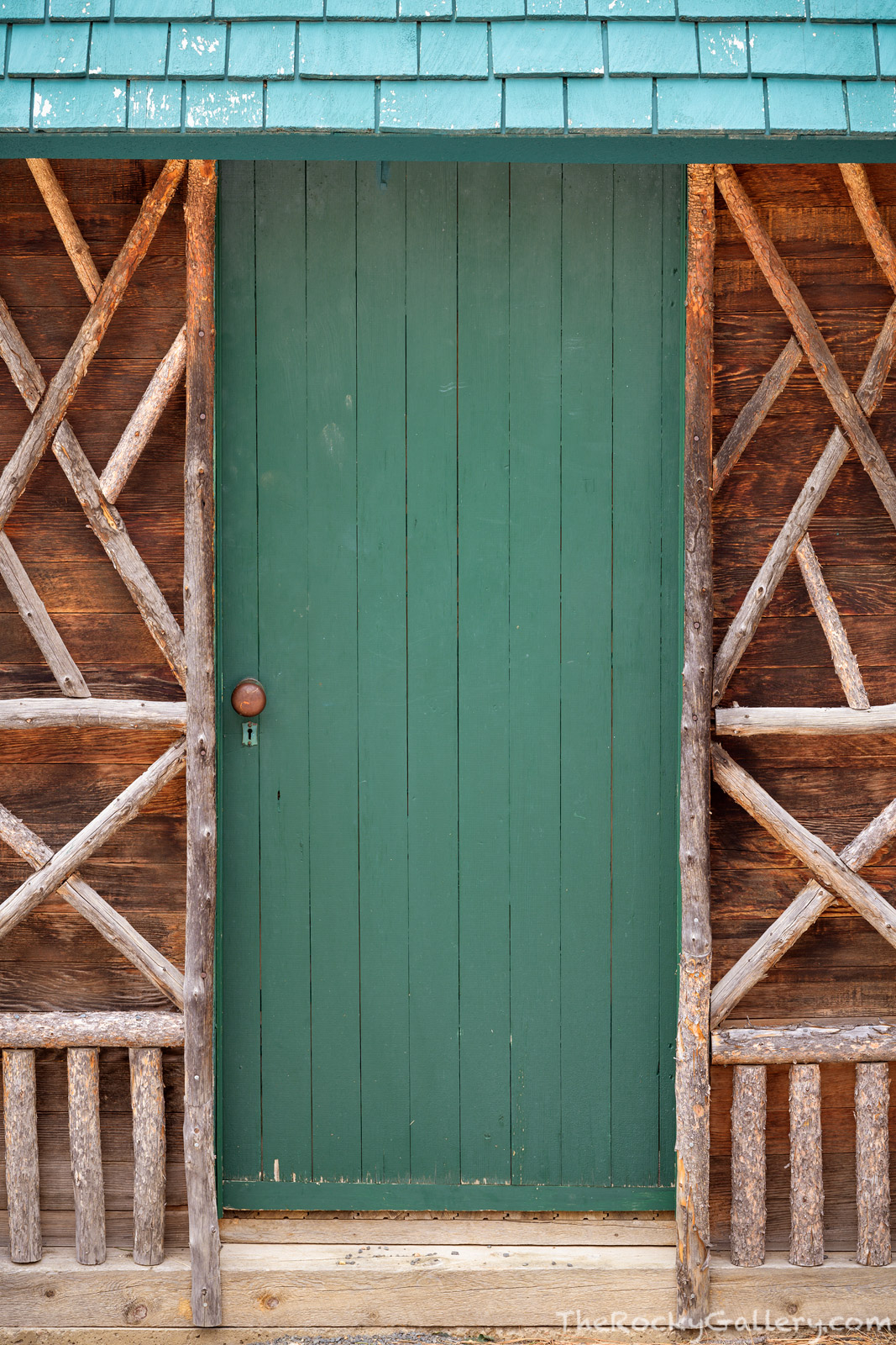 Yes the caption is correct. This is indeed a photograph of the prettiest looking outhouse in all of Rocky Mountain National Park...